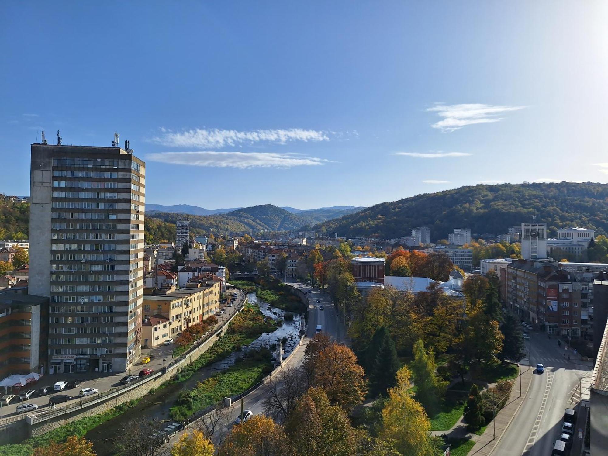 Студио Даневски-Balkan Tower Gabrovo Eksteriør billede